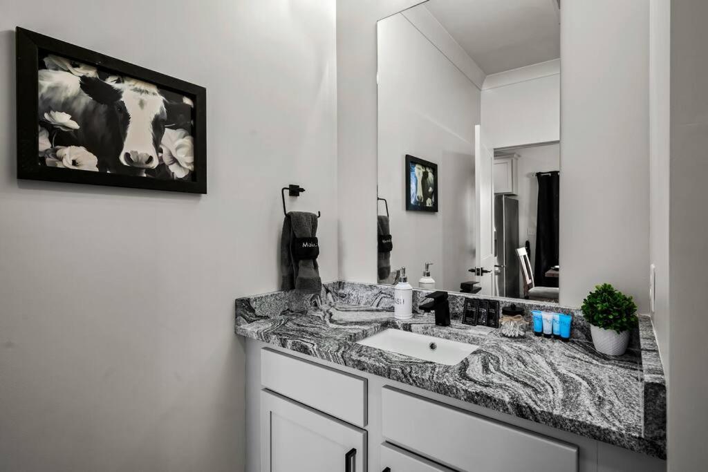 *Dog Friendly*Modern Home-Minutes To Dollywood, Gatlinburg, Smoky Mountains & Pigeon Forge! Екстериор снимка