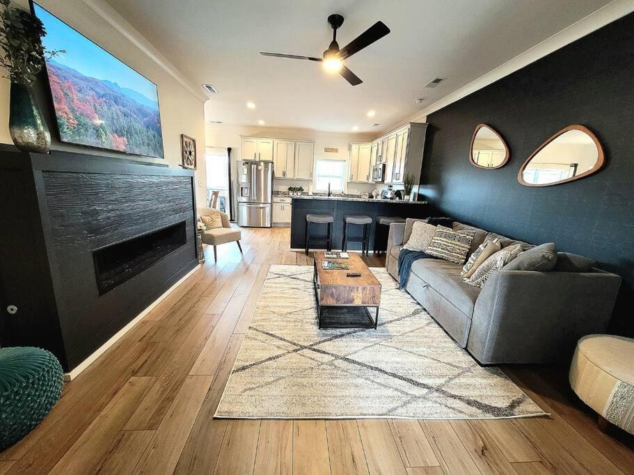 *Dog Friendly*Modern Home-Minutes To Dollywood, Gatlinburg, Smoky Mountains & Pigeon Forge! Екстериор снимка