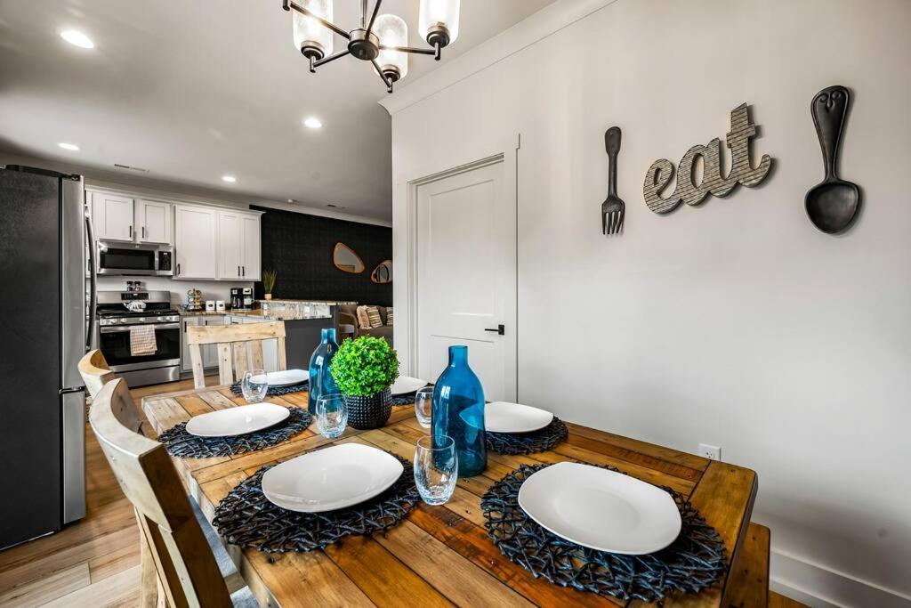 *Dog Friendly*Modern Home-Minutes To Dollywood, Gatlinburg, Smoky Mountains & Pigeon Forge! Екстериор снимка